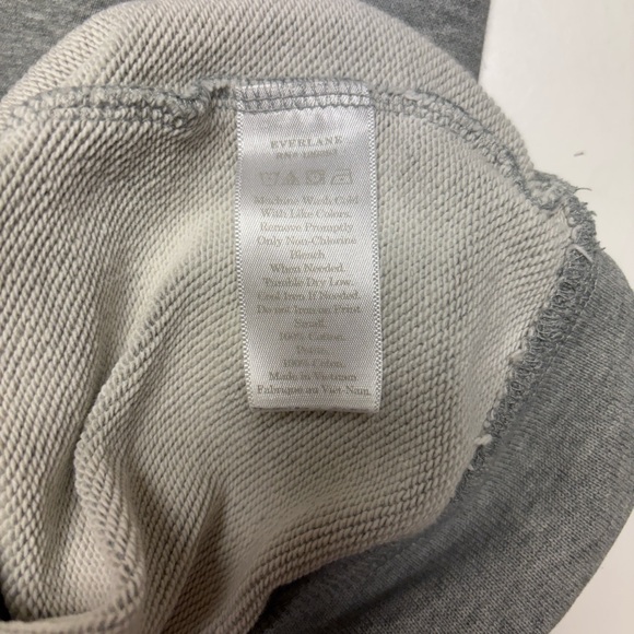 Everlane women’s grey 100% human cropped hooded sweatshirt size small - Picture 8 of 8